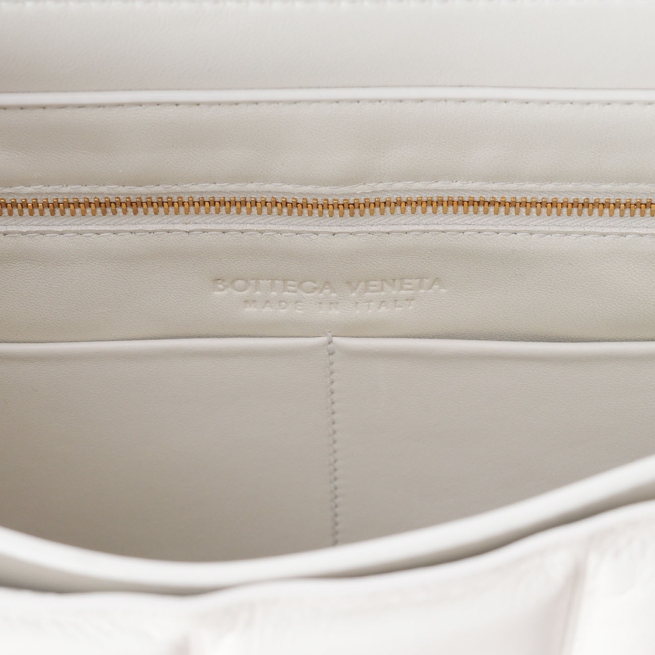 BOTTEGA VENETA(USED)보테가베네타 패딩 마리백
